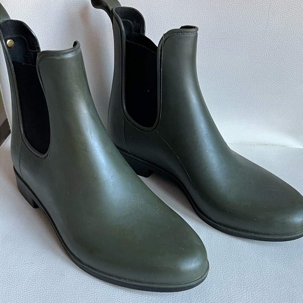 Sam Edelman Tinsley short matte green  rain boots size 7